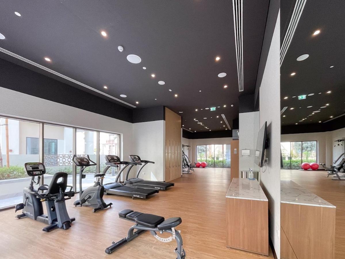 Elegant 4-Bedroom Apartment Perfect For Families In Dubai Creek Harbour Exterior foto