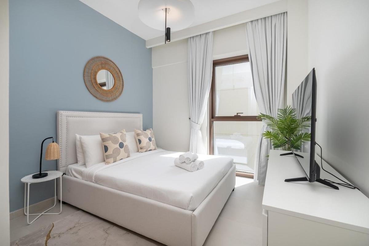 Elegant 4-Bedroom Apartment Perfect For Families In Dubai Creek Harbour Exterior foto